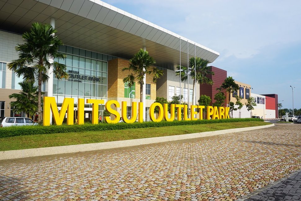 a good stopover for Singapore Malaysia travel called Mitsui Outlet Park